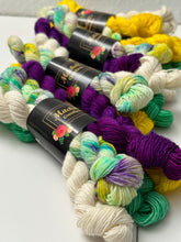 Load image into Gallery viewer, King Cake Mini Set