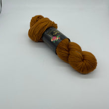 Load image into Gallery viewer, Fountainbleau DK