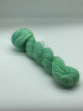 Load image into Gallery viewer, Chandelier Isle