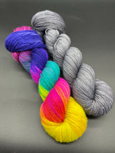 Load image into Gallery viewer, Arcade Shawl Sets